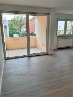 Wohnraum mit Loggia - Wohnung mieten in Nürnberg - Gepflegte 1 1/2 Zi. Wohnung mit Loggia Nürnberg-Doos / Wohnung mieten