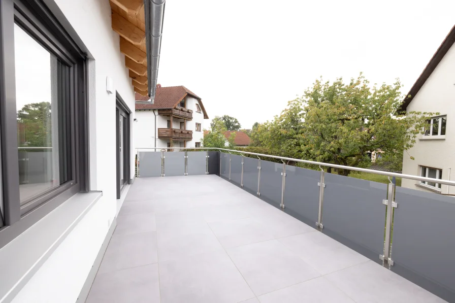 Terrassenbalkon - Wohnung kaufen in Fürth - Neubau: 4-Zi. Mais. mit Terrasse in Fürth - Dambach / Wohnung kaufen