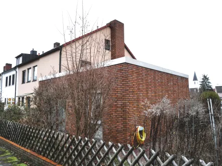 2 Fam. Eckhaus mit Anbau - Haus kaufen in Nürnberg - 2-Familien-Eckhaus mit großem Garten in Nürnberg - Eibach / Haus kaufen