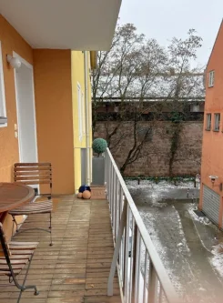 Laubengang zur Wohnung - Wohnung kaufen in Nürnberg - 2 Zi.-ETW in zentraler Altstadt Lage Nürnberg  / Wohnung kaufen