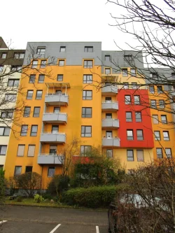 Hausansicht - Wohnung mieten in Nürnberg - 2-Zi. Wohnung mit Loggia in Nürnberg - Wetzendorf / Wohnung mieten