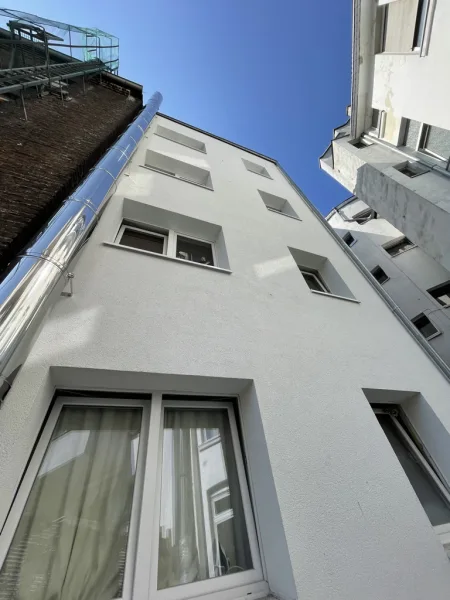 Rückansicht  - Zinshaus/Renditeobjekt kaufen in Köln Neustadt-Süd - Krisen sichere Lage + Gepflegtes Wohn-Geschäftshaus mit Potenzial