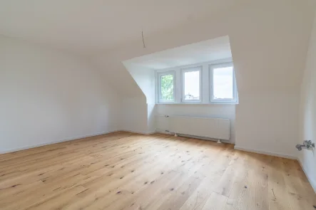 Muster Wohnung - Wohnung kaufen in Köln - NEU MODERNISIERTE DACHGESCHOSSWOHNUNG ZUM VERLIEBEN MIT GARAGE +PROVISIONSFREI+