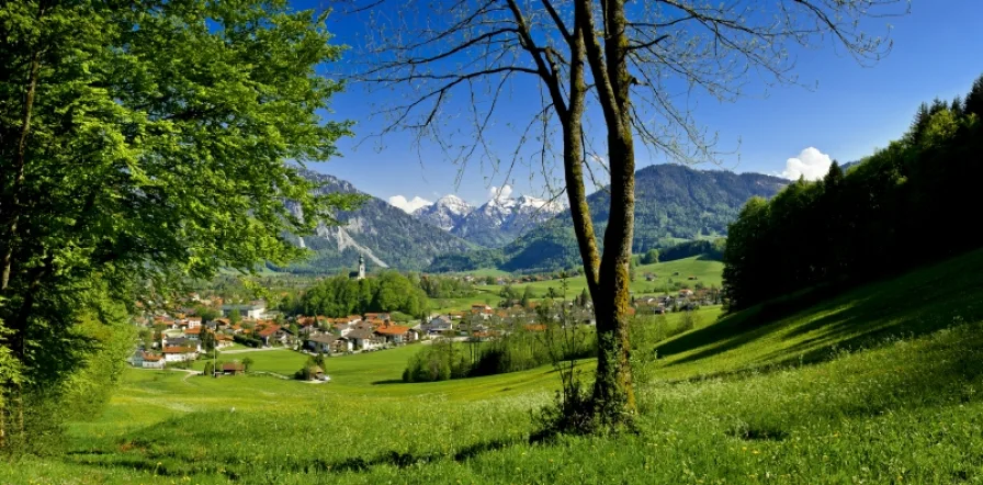 Ausblick Richtung Hotel - Büro/Praxis kaufen in Ruhpolding - Wunderschönes 4 Sterne Hotel in Bestlage Ruhpoldings