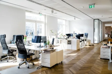 Büro - Büro/Praxis kaufen in Raubling - Großzügige Bürofläche mit guter Verkehrsanbindung in Raubling!