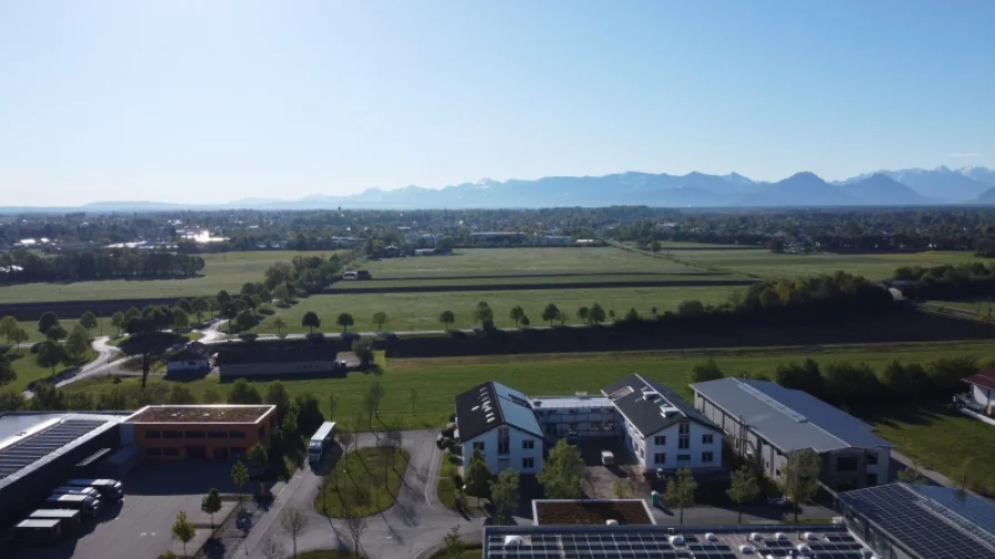 Titelbild - Büro/Praxis mieten in Bad Aibling - Du platzt aus allen Nähten? Bürofläche in Bad Aibling zu vermieten