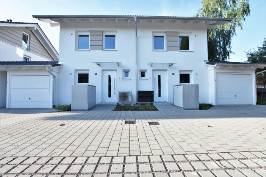 Außenansicht - Haus mieten in Hohenthann - Traumhafte Neubau-DHH in Hohenthann zu vermieten!