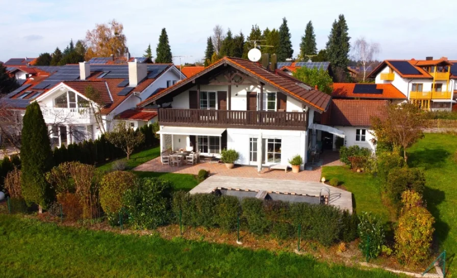 Titelbild - Haus kaufen in Tuntenhausen - Schlüssel umdrehen & wohlfühlen: Perfektes Einfamilienhaus zum sofortigen Einzug!