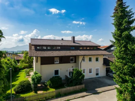 Außenansicht Nordseite - Haus kaufen in Rimsting - Hier findet jede Generation ihren Platz!