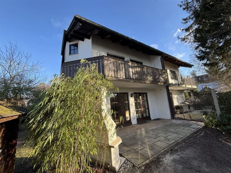 Gartenansicht - Haus mieten in Gröbenzell - Sehr schöne, großzügige DHH in absolut ruhiger Lage von Gröbenzell