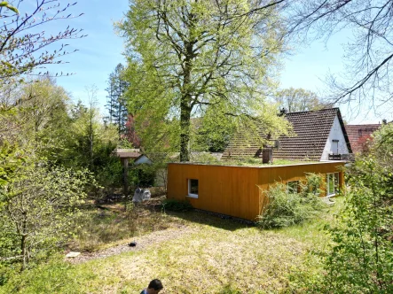 Grundstück mit Altbestand - Grundstück kaufen in Geretsried - Idyllischer Bauplatz für zwei Häuser