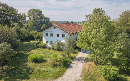 Außenansicht - Haus kaufen in Eiselfing - Raum für Ideen! - Doppelhaushälfte im Wasserburgerland