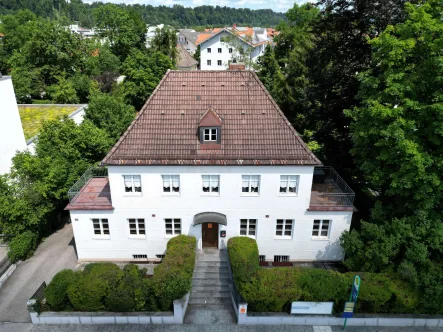 Ansicht - Büro/Praxis kaufen in Wolfratshausen - Charmante Stadtvilla zum Modernisieren & Anbauen