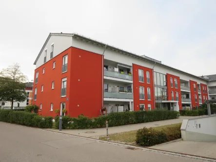 Aussenansicht - Wohnung kaufen in Augsburg - Top Lage Augsburg Göggingen: Altersgerechte 1-ZKB Eigentumswohnung mit Loggia
