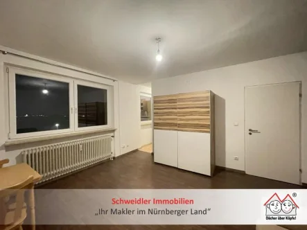 Wohn-/Schlafraum - Wohnung kaufen in Fürth - Herrlicher Fernblick! Schönes 1-Zimmer-Apartment in Fürth mit bester Anbindung in die Metropolregion