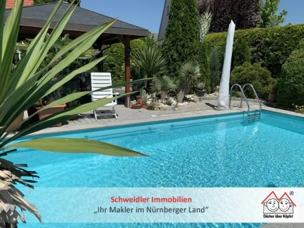 Pool - Haus kaufen in Eckental - Summer Dreaming: Exklusives Einfamilienhaus mit Traumgarten und Garage in Eckental-Eckenhaid