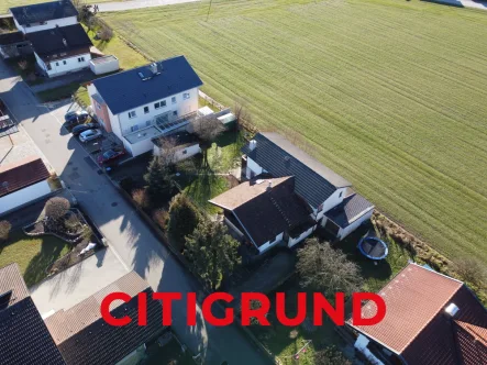 Grundstück mit Altbestand - Grundstück kaufen in Bruckmühl - Bruckmühl/Sonnenwiechs - Ca. 245 m² großes Grundstück für die Bebauung mit einer Doppelhaushälfte