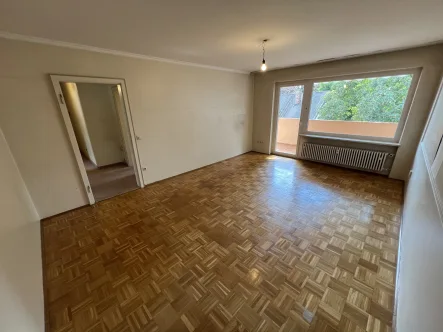 Das Wohnzimmer - Wohnung kaufen in Rosenheim - Helle, ruhige 3- Zimmer- Dachgeschosswohnung in bester Lage, Rosenheim Nord!