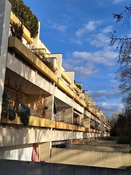 hübsche Wohnanlage - Wohnung mieten in Augsburg - WUNDERSCHÖNE 3-ZIMMER-WOHNUNG ÜBER 2 EBENEN AUGSBURG KRIEGSHABER