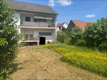 Garten - Haus kaufen in Aschaffenburg / Damm - 6 Wohneinheiten in AB-Damm, voll vermietet