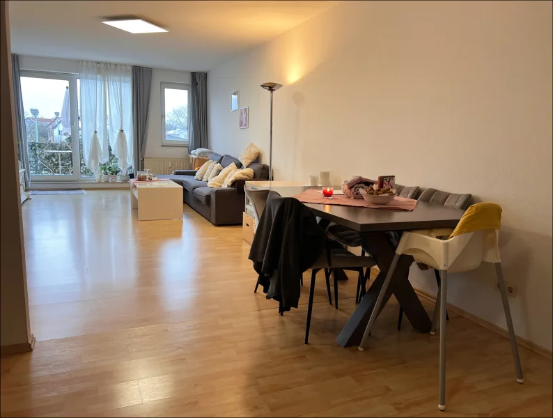 Wohn-Esszimmer - Wohnung kaufen in Mainaschaff - Geräumige 2-Zimmer Wohnung mit Gäste-WC