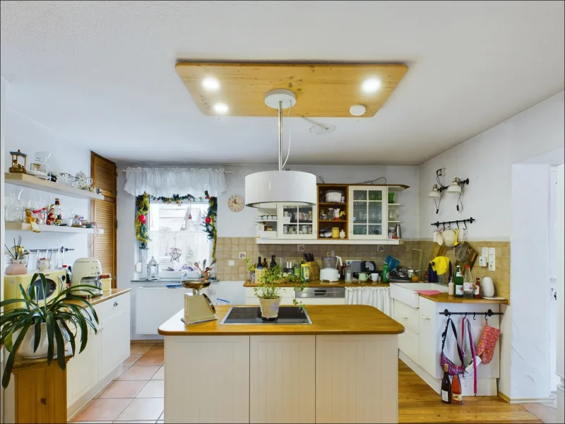 Küche - Haus kaufen in Großostheim - Freistehendes Einfamilienhaus mir großem Grundstück direkt in Großostheim
