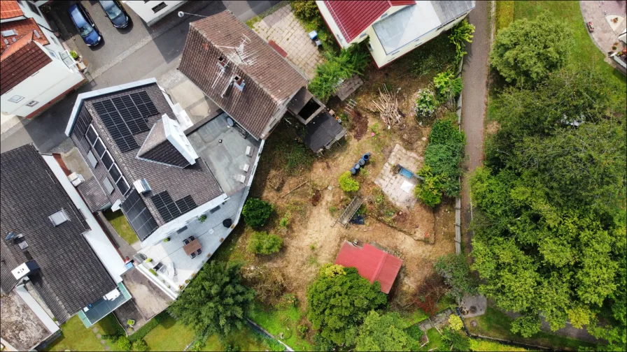 Drohnenaufnahme - Grundstück kaufen in Goldbach - 660m² großes Baugrundstück mit Altbestand – Die perfekte Basis für Ihr Traumhaus!