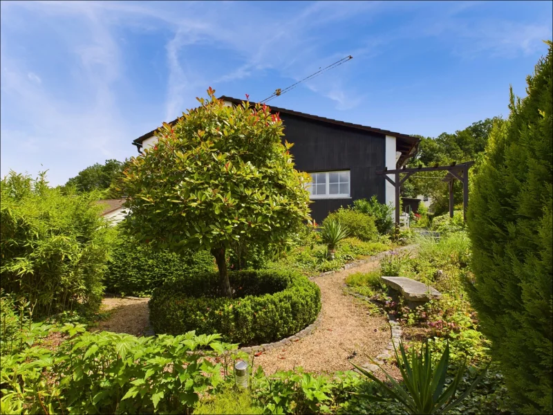 Einfach herrlich! - Haus kaufen in Sailauf - Familienidylle auf großem Grundstück in bester Lage – Ihr neues Zuhause erwartet Sie!