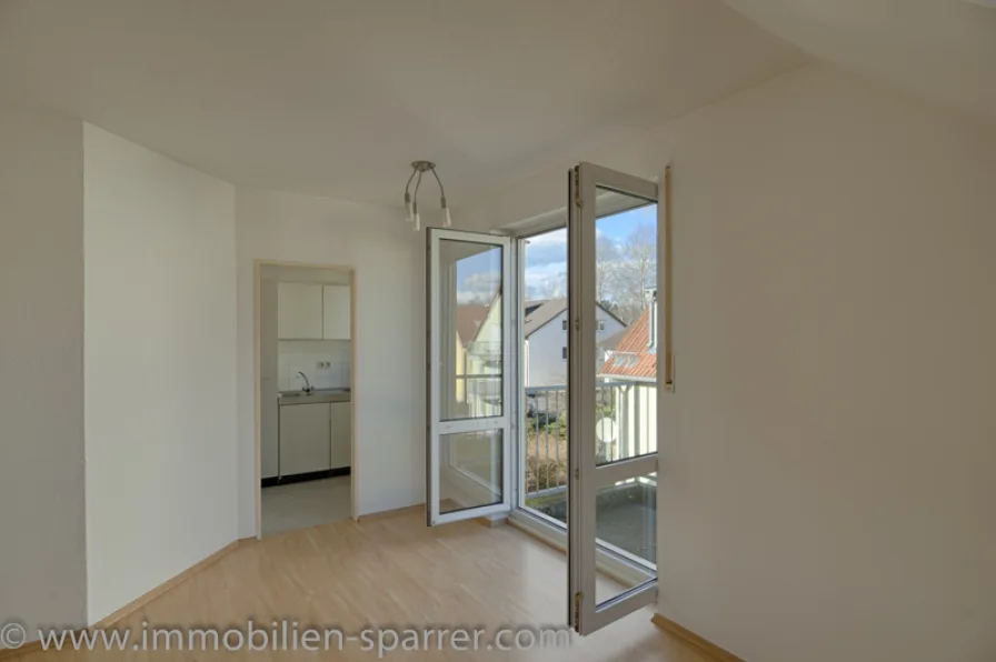  - Wohnung mieten in Weiden - Gemütliches 1-Zimmer-Apartment mit Balkon