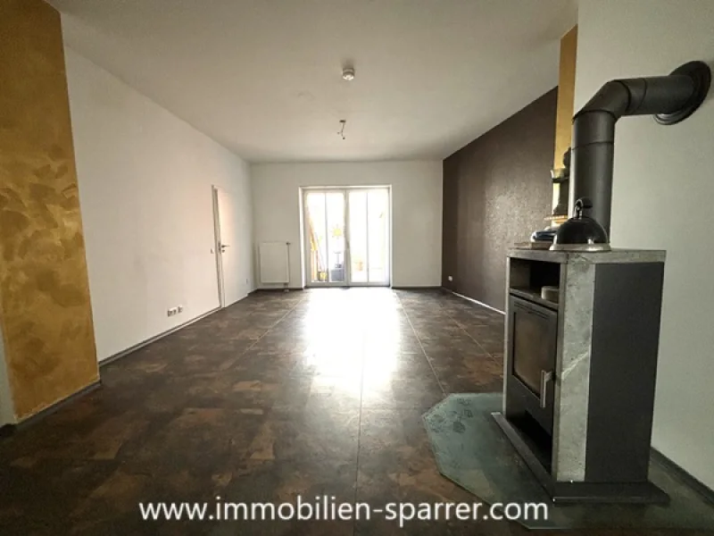  - Wohnung mieten in Weiden - Sanierte 3-Zimmer-Wohnung mit Terrasse in der Altstadt Weidens