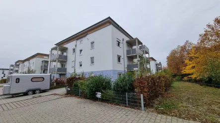 Außenansicht Eingangsbereich - Wohnung kaufen in Ingolstadt - Anlageobjekt im begehrten Stadtteil Hollerstauden