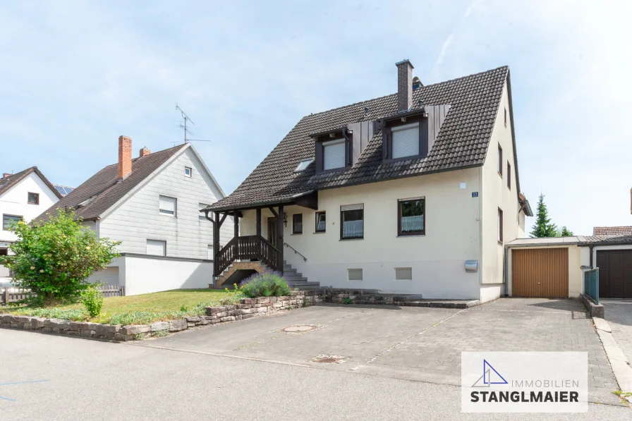 Ansicht - Haus kaufen in Moosburg an der Isar - Die Lage macht´s! Tolles Einfamilienhaus/Zweifamilienhaus mit herrlichem Garten in Moosburg