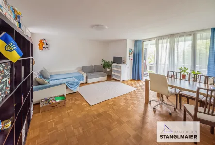 Wohnbereich - Wohnung kaufen in München - Bogenhausen!Super geschnittene 2-Zimmer-Wohnung mit großem Süd-Ost Balkon