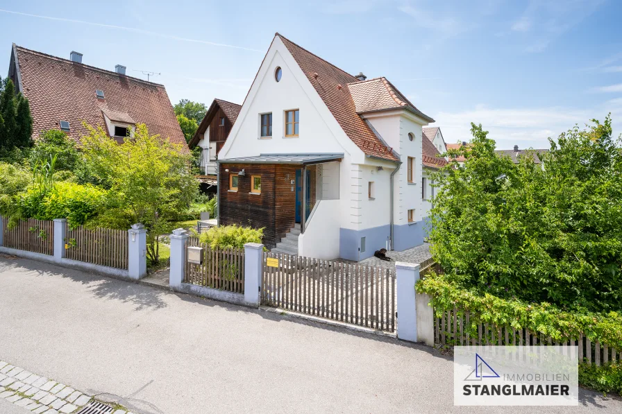 Außenansicht - Haus kaufen in Freising - Eine der gesuchtesten Wohnlagen in Freising! Kernsaniertes Einfamilienhaus an der Isarau