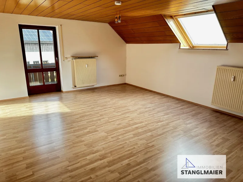  - Wohnung kaufen in Wolfersdorf - Schöne, helle 1-Zimmer-Dachwohnung mit separater Küche und Balkon