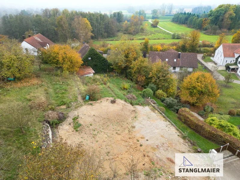 Drohnenaufnahme - Grundstück kaufen in Haag an der Amper - Schöner Blick! Baugrundstück für ein Einfamilienhaus in erhöhter Lage