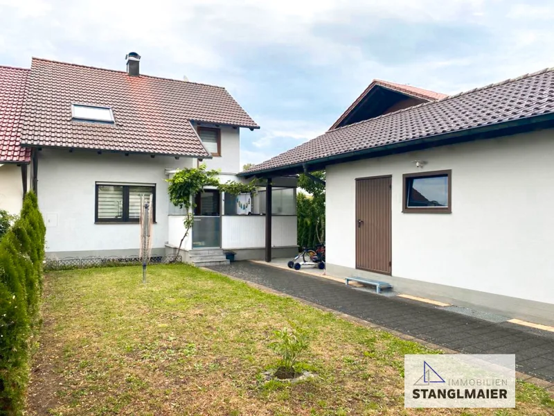 Außenansicht - Haus mieten in Reichertshofen - Sofort bezugsfrei! Helle Doppelhaushälfte für die ganze Familie