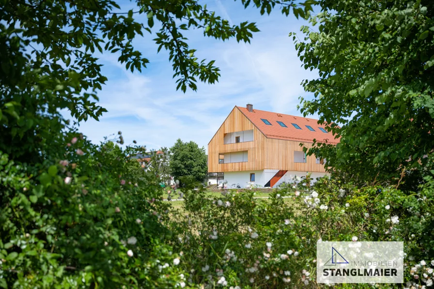 Außenansicht - Wohnung mieten in Marzling - Leben im Obstgarten!Exklusives Single-Apartment mit großzügigem Süd-West-Balkon