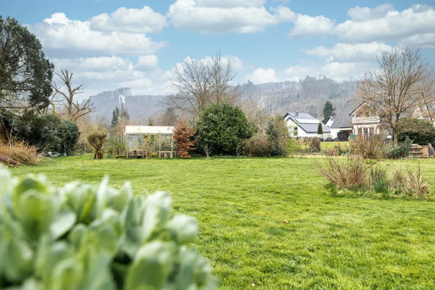 Garten und Aussicht Richtung Siegtal