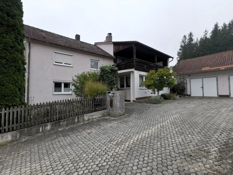 Ansicht Ost  - Haus mieten in Altfraunhofen - Anwesen mit großem Wohnhaus 