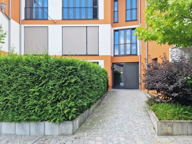 Hausansicht - Wohnung mieten in Fürstenfeldbruck - Seltene 2-Zimmer-Wohnung mit Terrasse in zentraler Lage in Fürstenfeldbruck