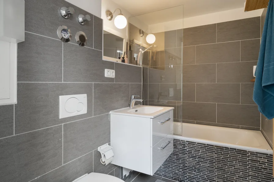 Modernes Badezimmer