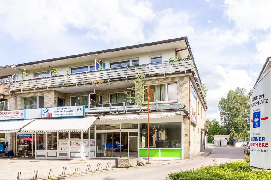 Gebäudeansicht - Zinshaus/Renditeobjekt kaufen in Hamburg - Wohn- und Geschäftsgebäude in belebter Lage