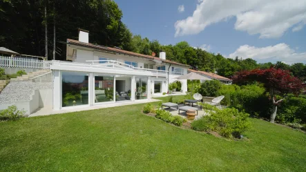 Außenansicht - Haus kaufen in Feldafing - Panorama Pur - Traumhafte Villa mit Seeblick