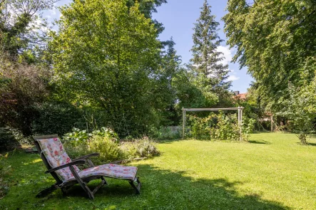 Garten - Grundstück kaufen in Oberhaching - Großzügiges Grundstück in Oberhachinger Top-Lage