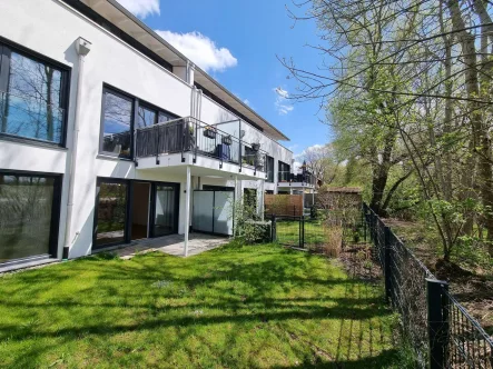 Außenansicht - Wohnung mieten in Taufkirchen - Moderne 3,5-Zimmer Wohnung mit Balkon