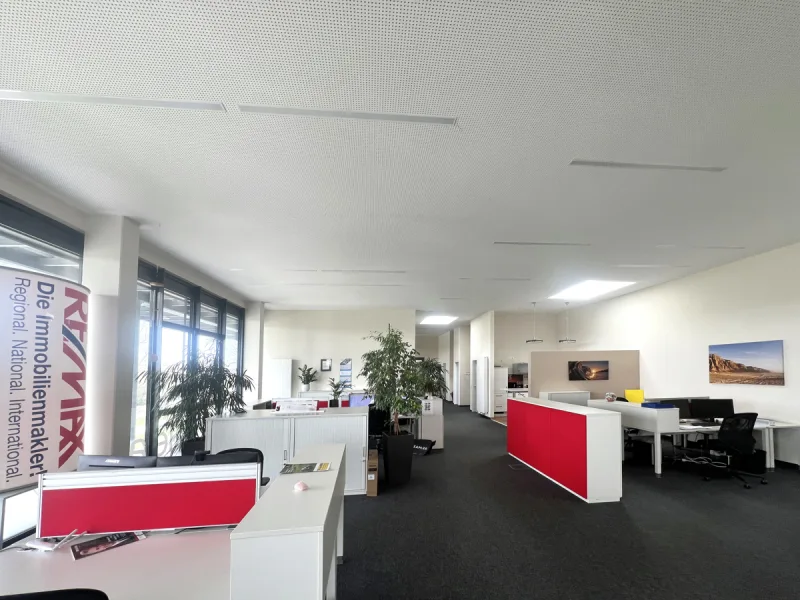 Büro 1