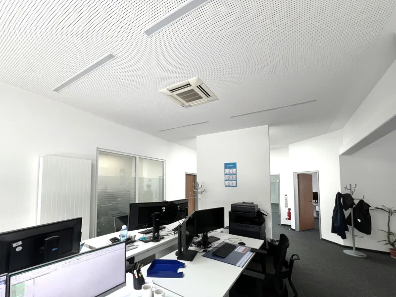 Büro 1