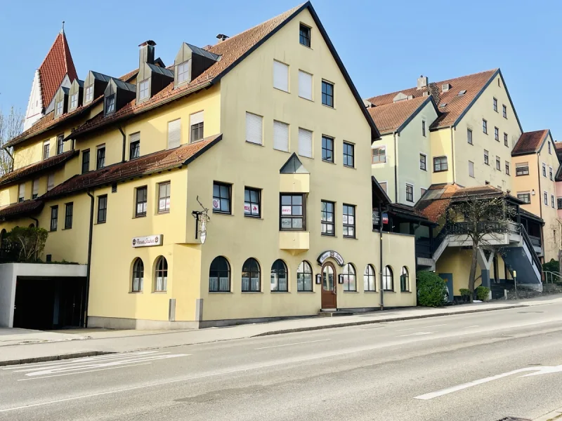 Ansicht Nord-Ost - Gastgewerbe/Hotel kaufen in Kaufbeuren - Komplett eingerichtetes Lokal in zentraler Lage!