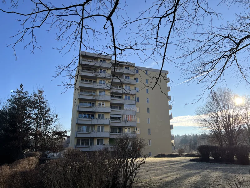 Westansicht - Wohnung kaufen in Kaufbeuren - 3-Zimmer-Wohnung mit West- und Ostbalkon